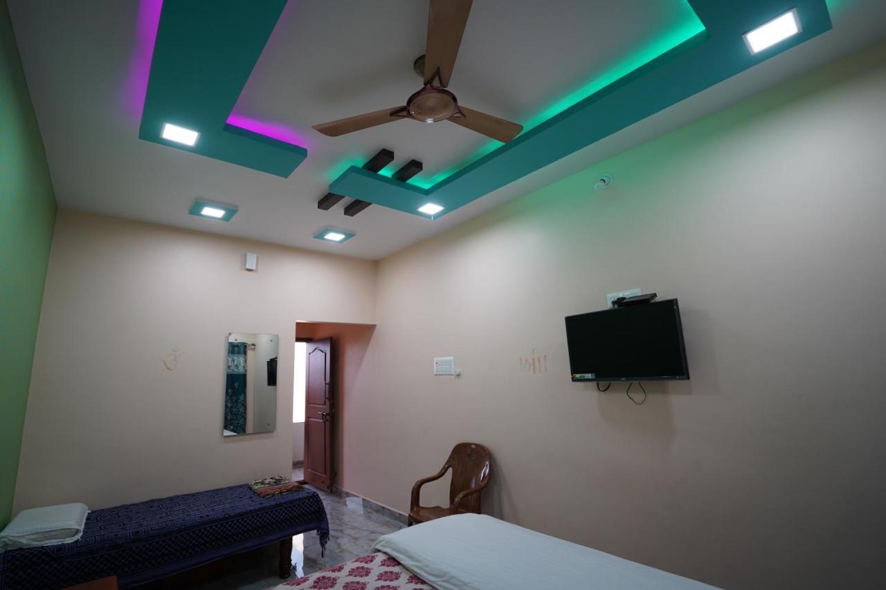 Akash Homestay Hampi Eksteriør billede