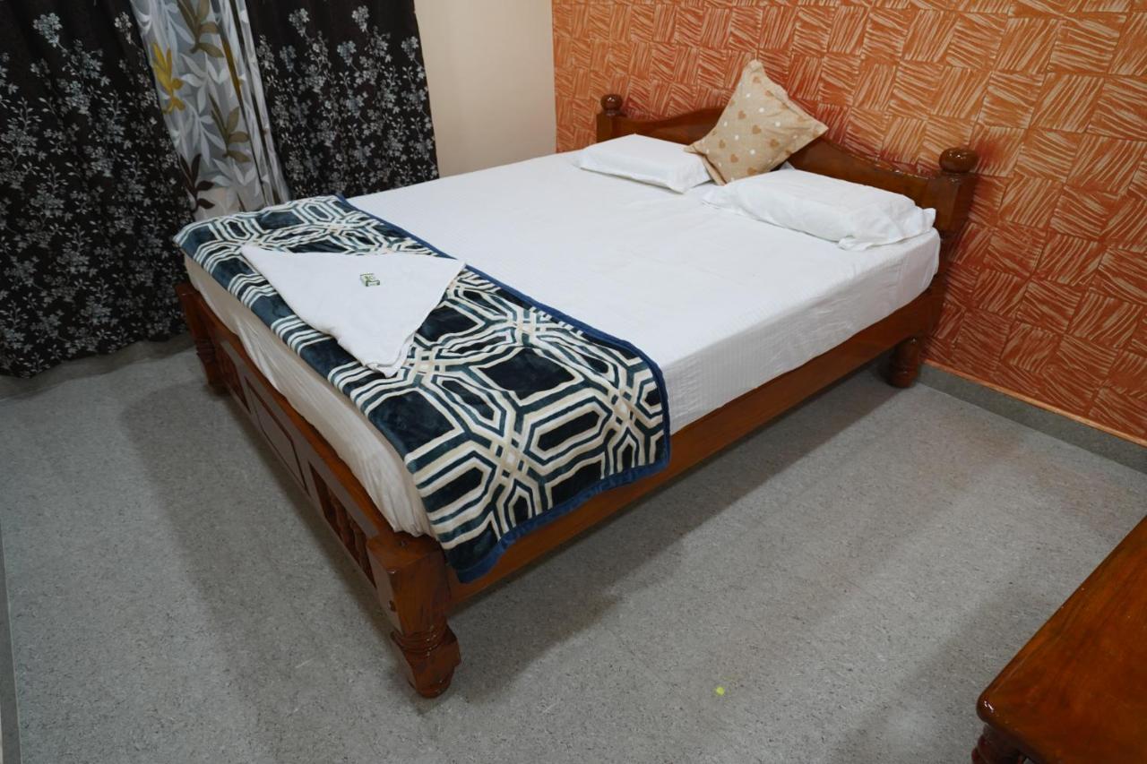 Akash Homestay Hampi Eksteriør billede