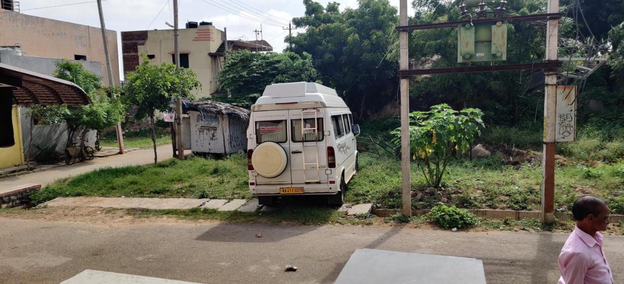 Akash Homestay Hampi Eksteriør billede