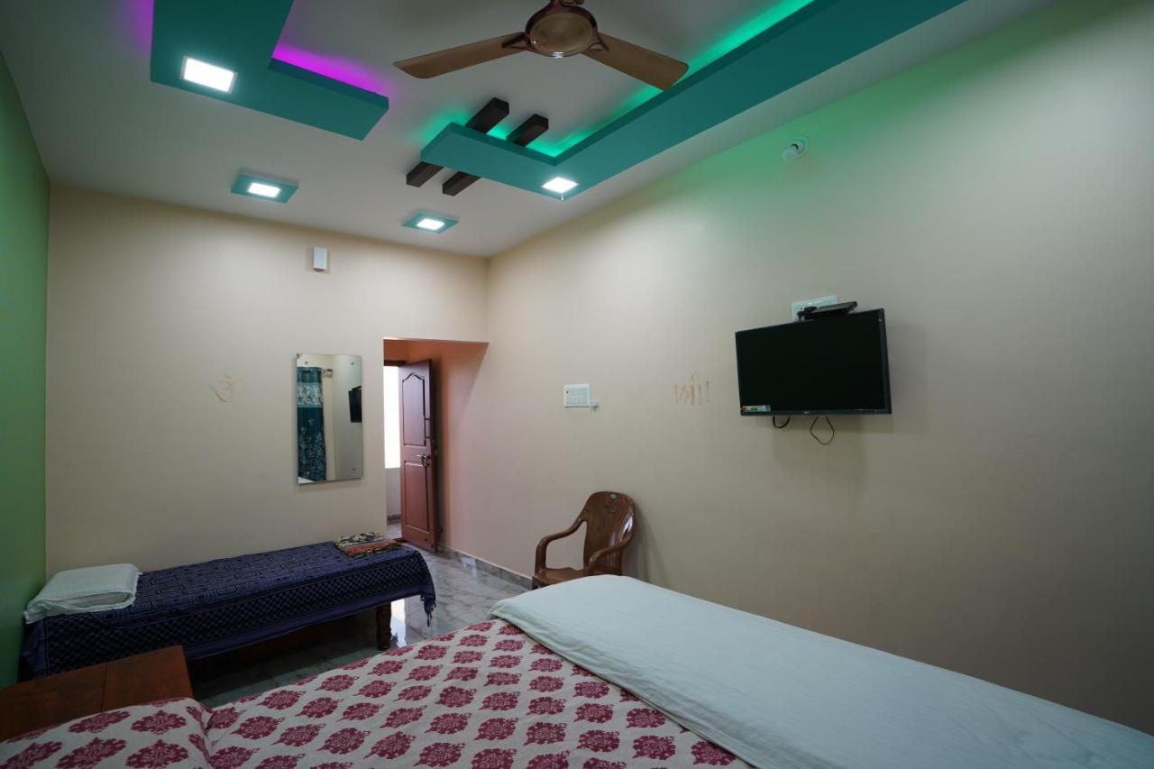 Akash Homestay Hampi Eksteriør billede