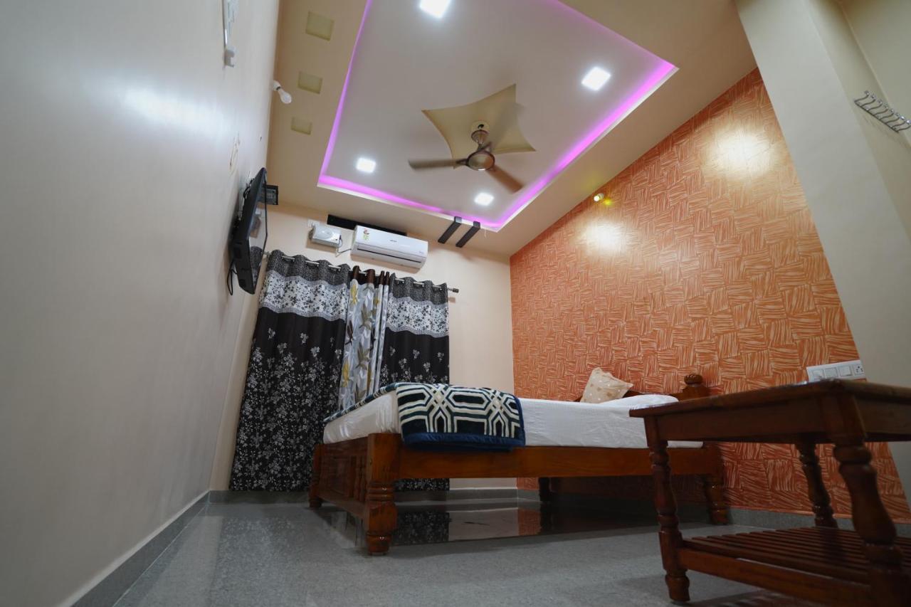 Akash Homestay Hampi Eksteriør billede