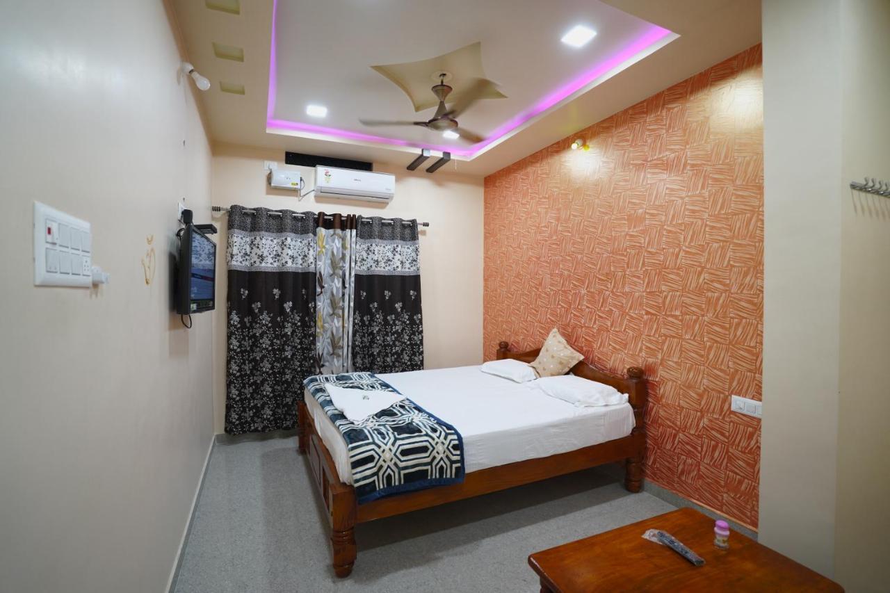 Akash Homestay Hampi Eksteriør billede